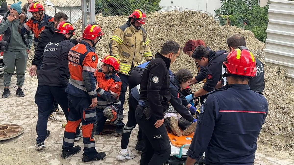 Avcılar'da korkutan olay! 76 yaşındaki kadın rögara düştü