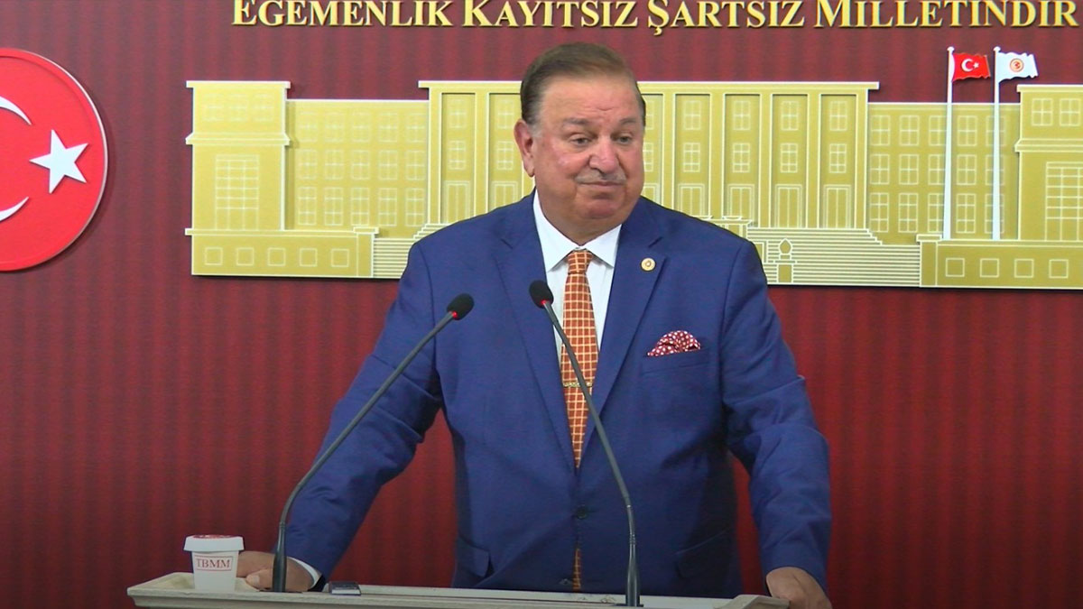 Yeniden Refah Partisi'nde dikkat çeken istifa: İstanbul Milletvekili Doğan Bekin, görevlerini bıraktı