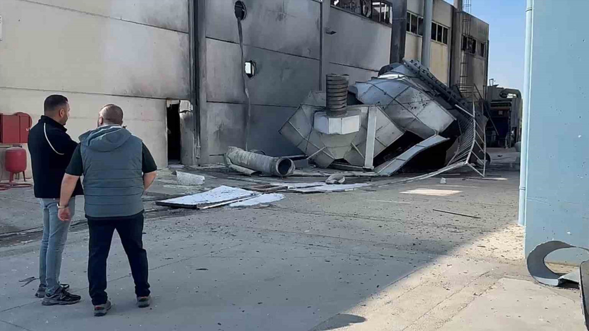 İzmir'de fabrikada patlama! Yaralılar var