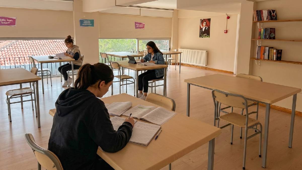 Efeler’in misafirhanesinde yarı fiyatına konaklama imkanı