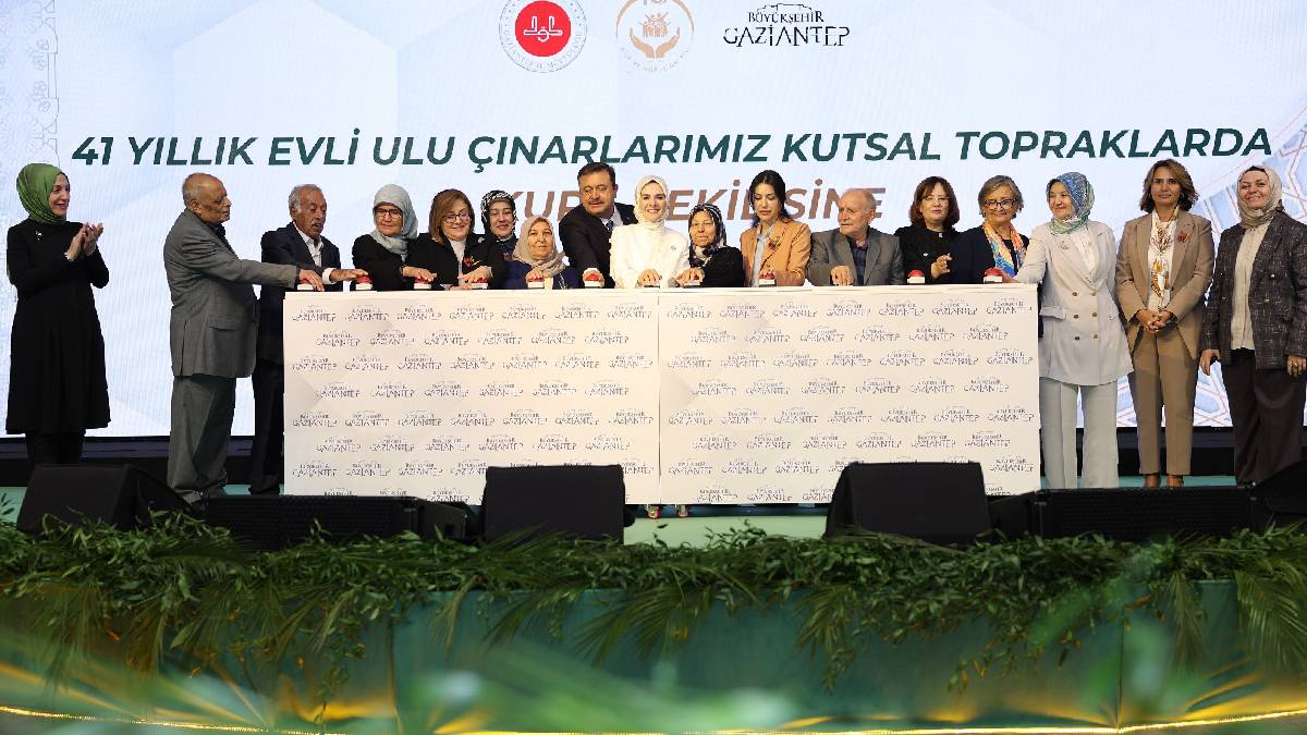 Bakan Göktaş’ın katılımıyla yeni kuralar çekildi: 41 yıllık evli ulu çınarlar kutsal topraklara uğurlanacak