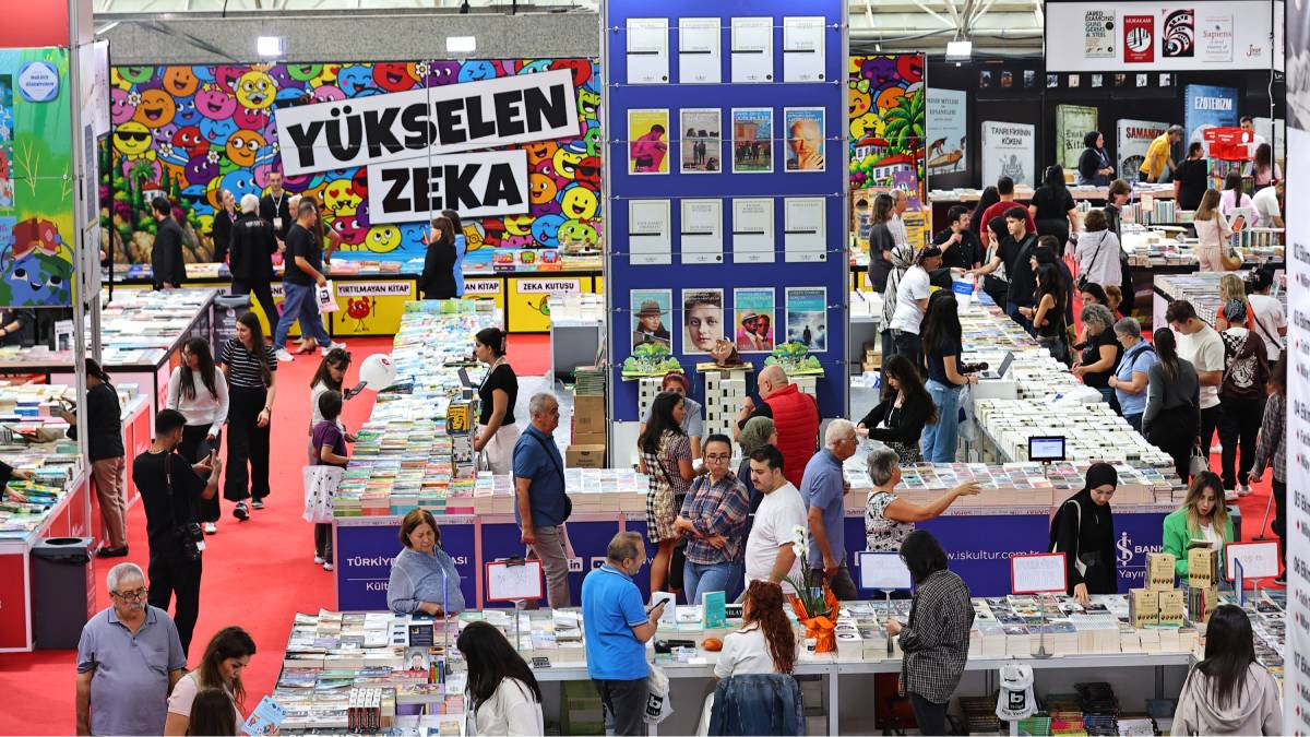 16. Antalya Kitap Fuarı kapılarını açtı