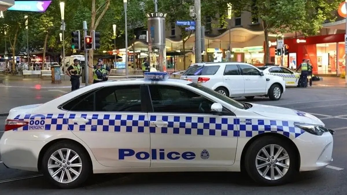 Sydney’de araç kalabalığa daldı: 10 yaralı