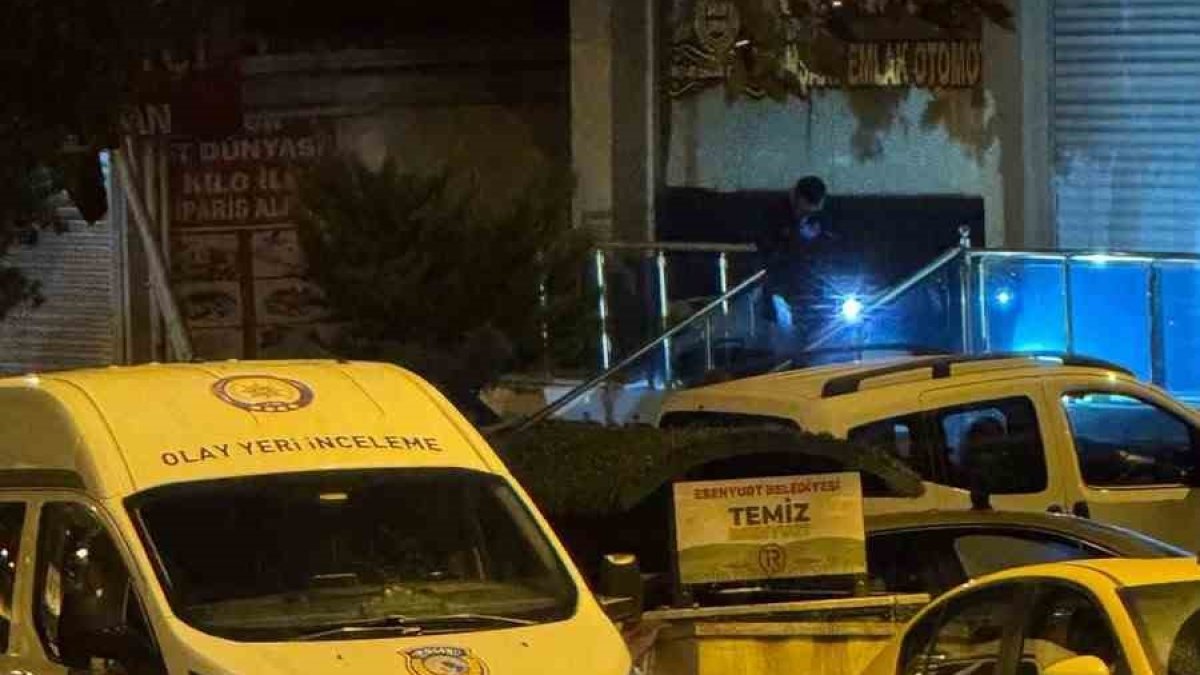 Esenyurt’ta bir emlak ofisine molotof atıldı