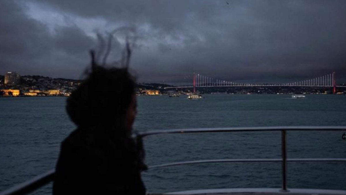 Mont ve şemsiyeleri hazırladınız mı? Meteoroloji uyardı: Günlerce sürecek soğuk ve sağanak dalga geliyor