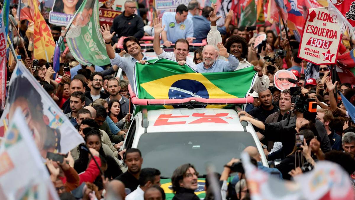 Lula mı, Bolsonaro mu? Brezilya'da gözler sandıkta