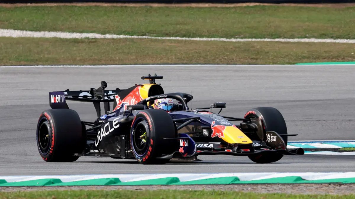 Verstappen’den Malezya zaferi