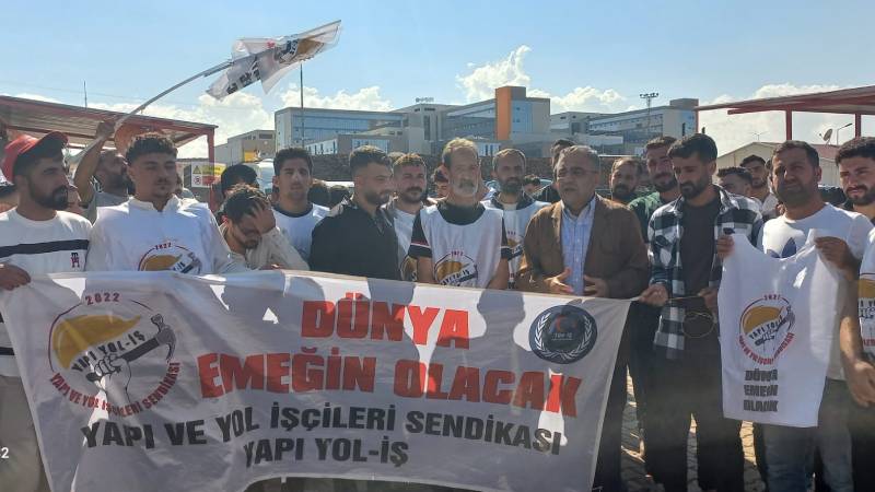 Yeni Partili Tanrıkulu'ndan şehir hastanesi işçilerine destek: "Sendika hakkı engellenemez, emeğin yanındayız"