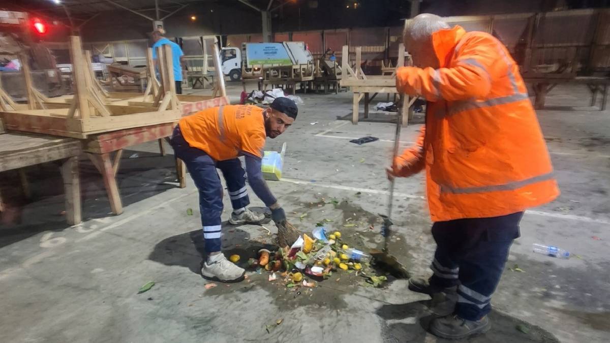 Efeler Belediyesinden semt pazarlarına detaylı temizlik