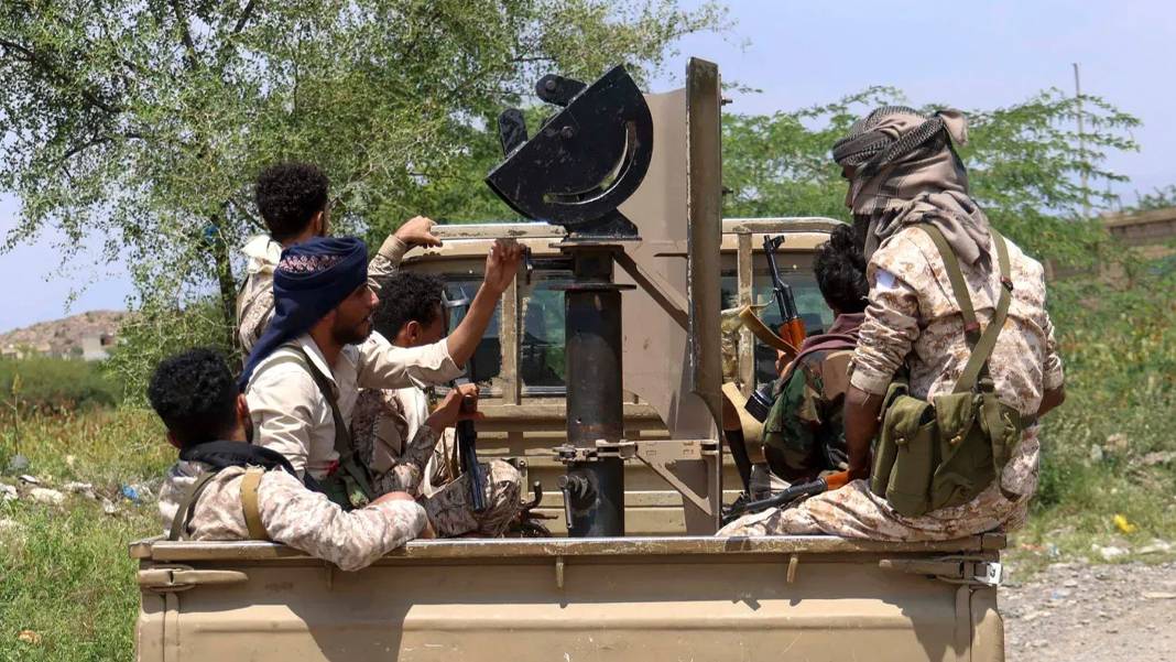 Yemen Ordusu: Babulmendeb'in kontrolünü ele geçirdik