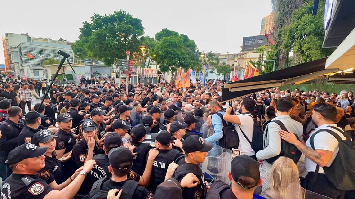 Cemil Tugay'ın AK Parti'ye geçeceği iddiası ayağa kaldırdı: İzmirlilere polis müdahalesi