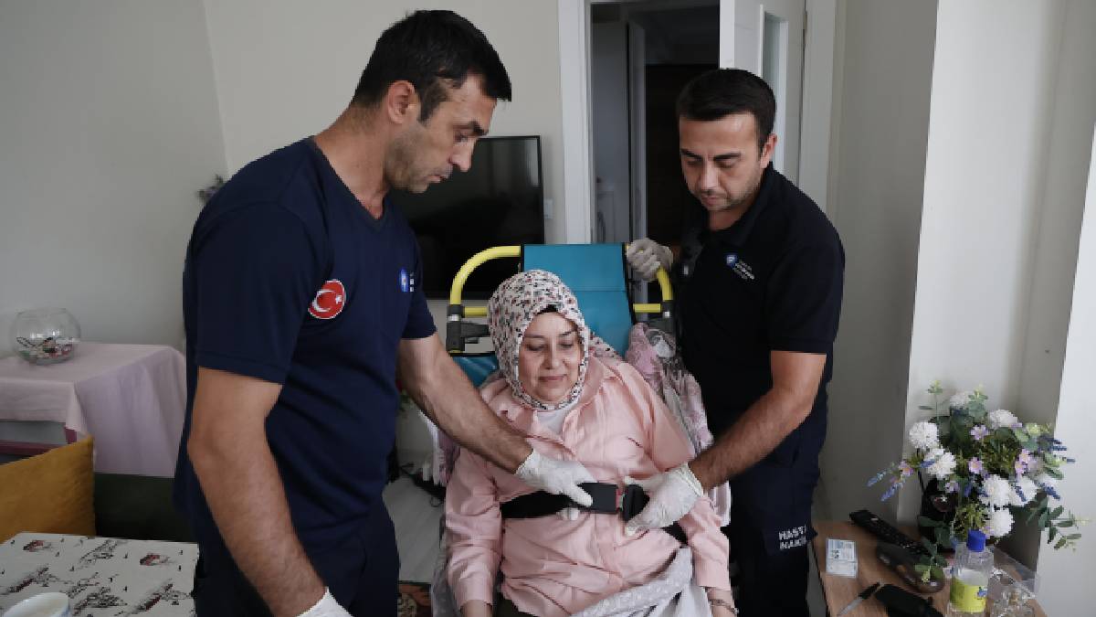 Büyükşehirden  sağlık desteği: Hastalar evlerinde muayene ediliyor, sağlık kuruluşlarına ulaştırılıyor
