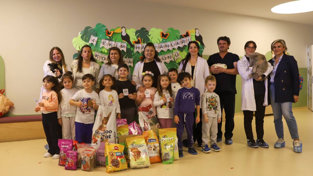 Eskişehir'de minikler can dostlarla buluştu