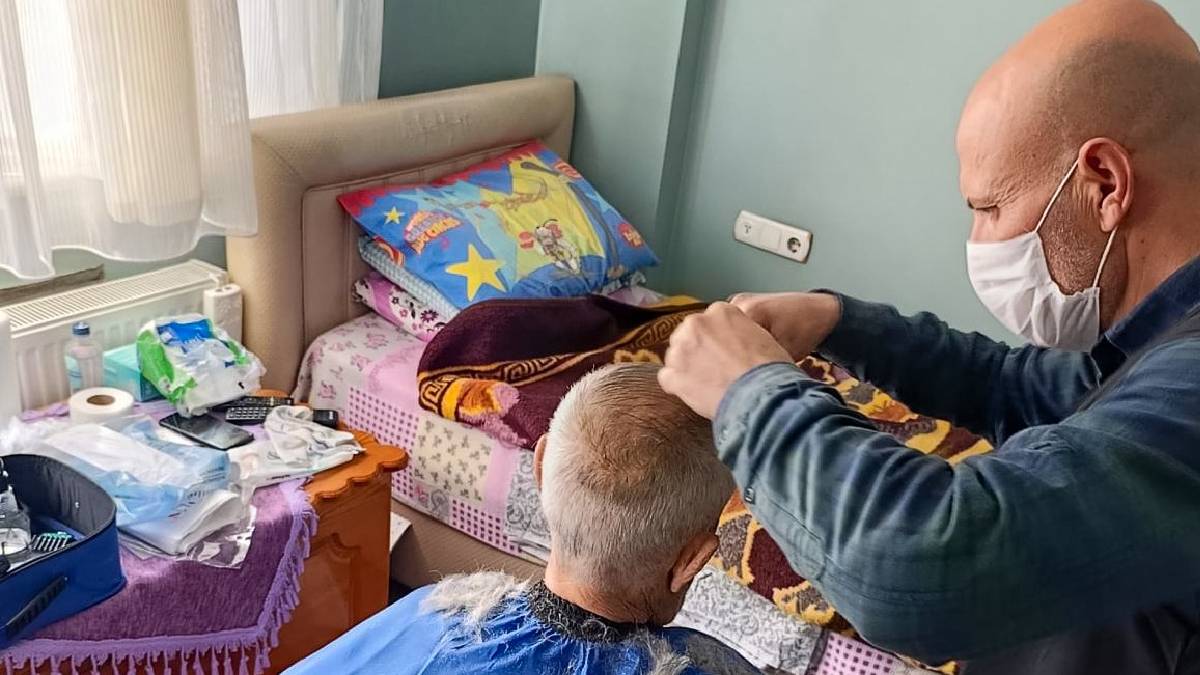 Başkan Yetişkin’le Efeler’de dayanışma zinciri büyüyor