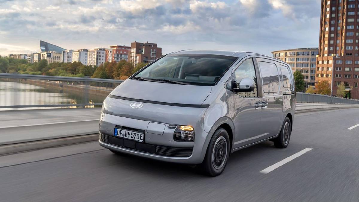 Hafif ticaride ezber bozan elektrikli: 20 dakikada şarj olan Hyunadi Staria Cargo geliyor