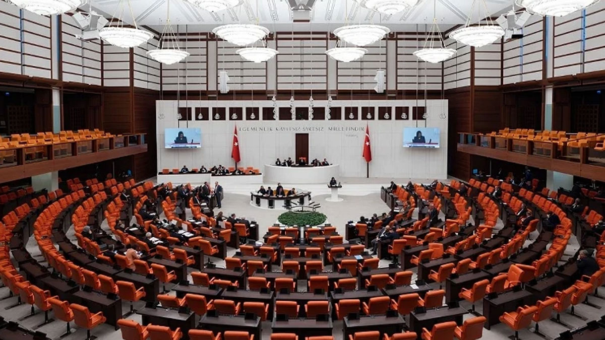 AK Parti’den fon düzenlemesi: 10 maddelik teklif Meclis’e geliyor