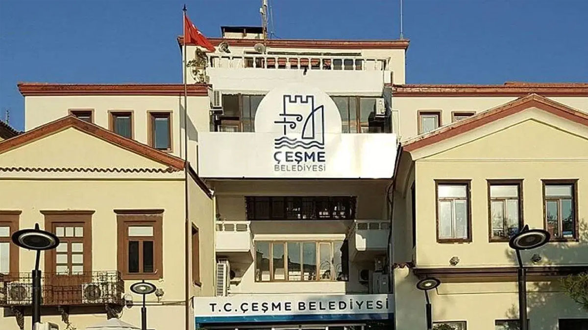Çeşme Belediyesi'ne operasyon: Başkan Yardımcısı dahil 3 gözaltı