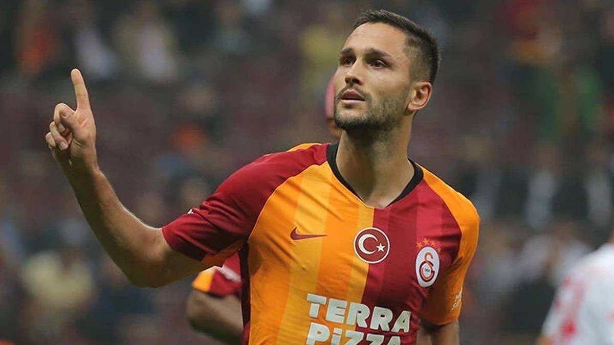 Galatasaray'ın eski golcüsü 4. lig takımında forma giyiyor