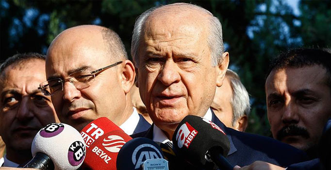 Devlet Bahçeli 10 ilçe başkanını görevden aldı