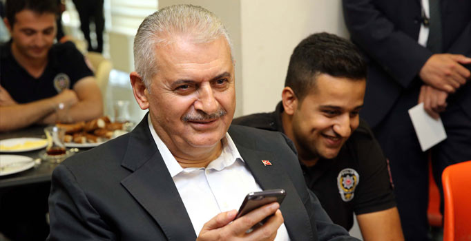 Başbakan Binali Yıldırım, polis memuru için telefonda kız istedi