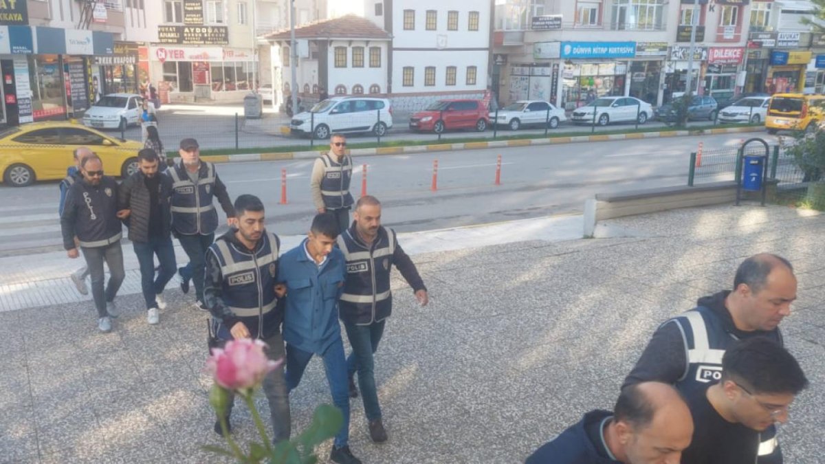 Ankara'da yeni nesil suç örgütlerine operasyon, 9 tutuklama
