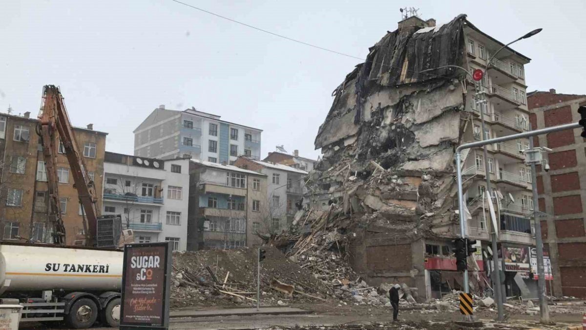 E-Devlet hasarlı bina sorgulama ekranı 2026: 5 adımda evinizin deprem riskini ve tapu şerhini öğrenin