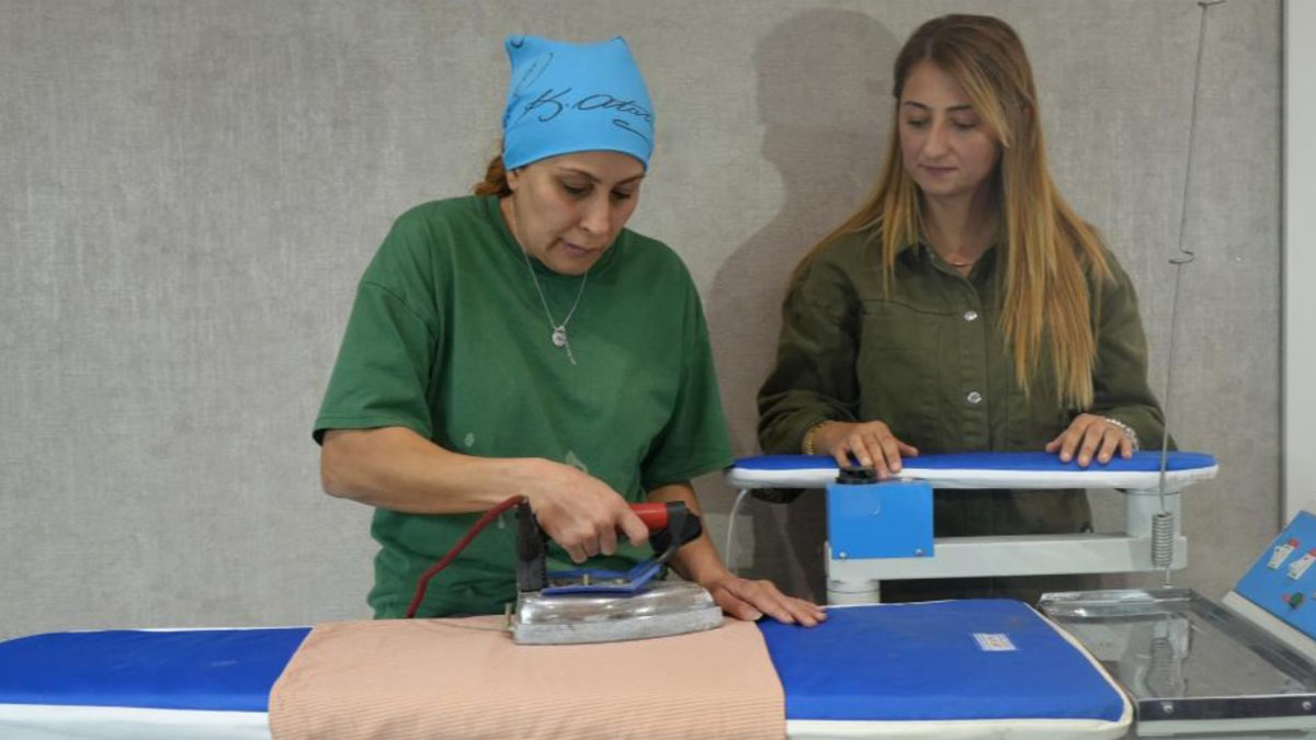 Atanamayan laboranttı, kendi işinin patronu oldu! "İki pantolon bir gömlekle başladım" dedi, kadınlara umut kapısı açtı