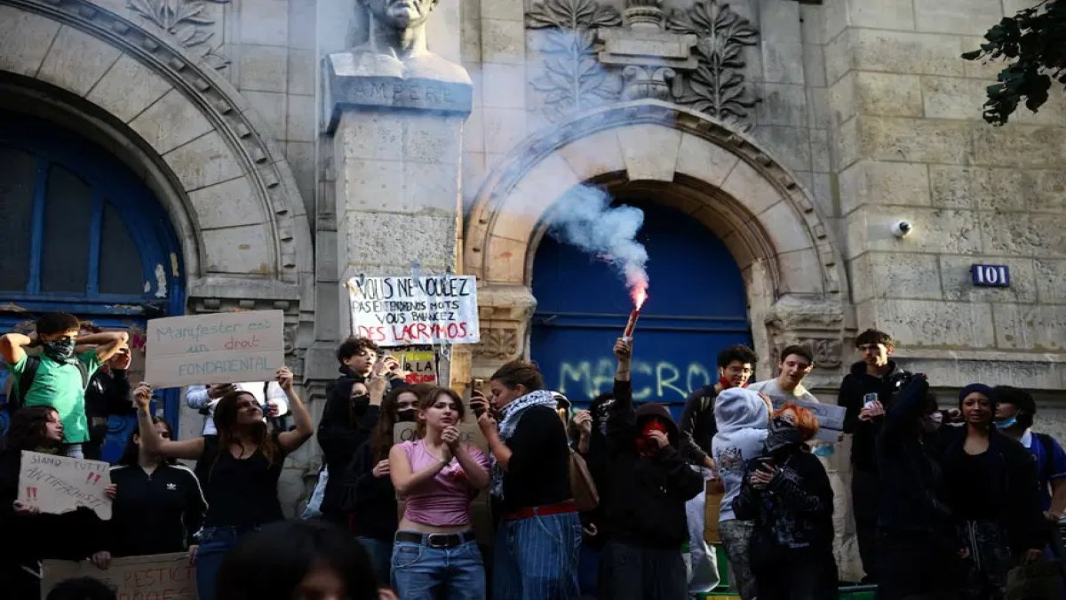 Fransa’da öğrenci eylemleri sürüyor: 224 lise kapalı