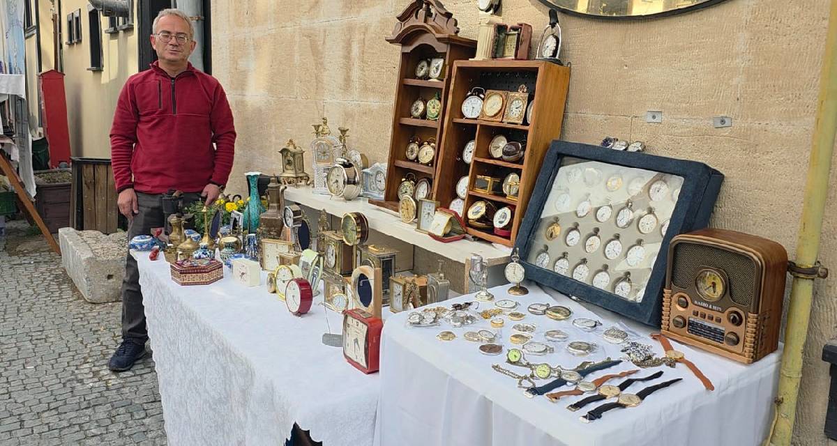 25 yıllık merak dev bir koleksiyona dönüştü! Osmanlı döneminden kalma saatleri görenler gözlerine inanamıyor