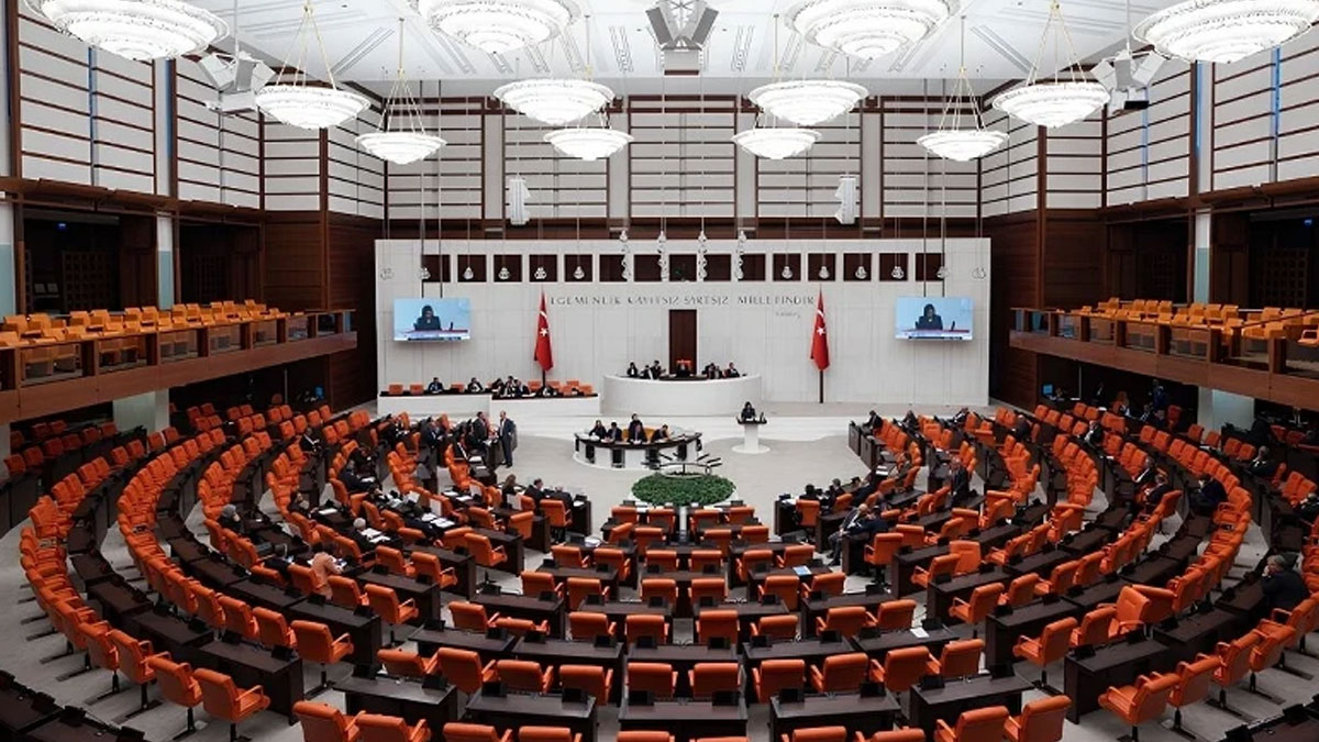 Meclis'te 'fon krizi' tartışması: Muhalefetin araştırma önergeleri reddedildi