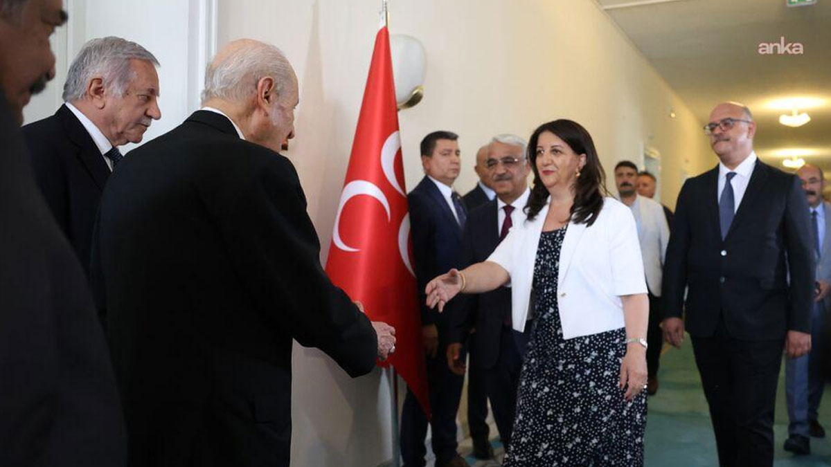AK Parti Grubu, DEM Parti heyetiyle görüştü