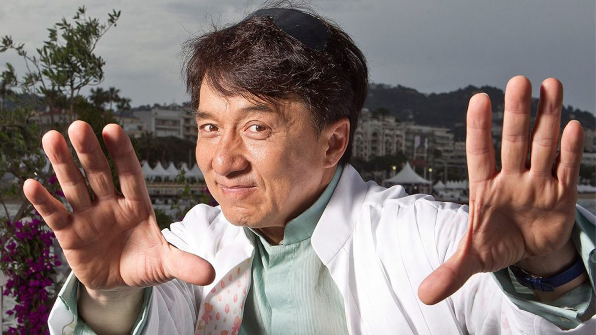 72 yaşındaki Jackie Chan NBA maçında ortaya çıktı! David Beckham ve Jack Ma ile yan yana