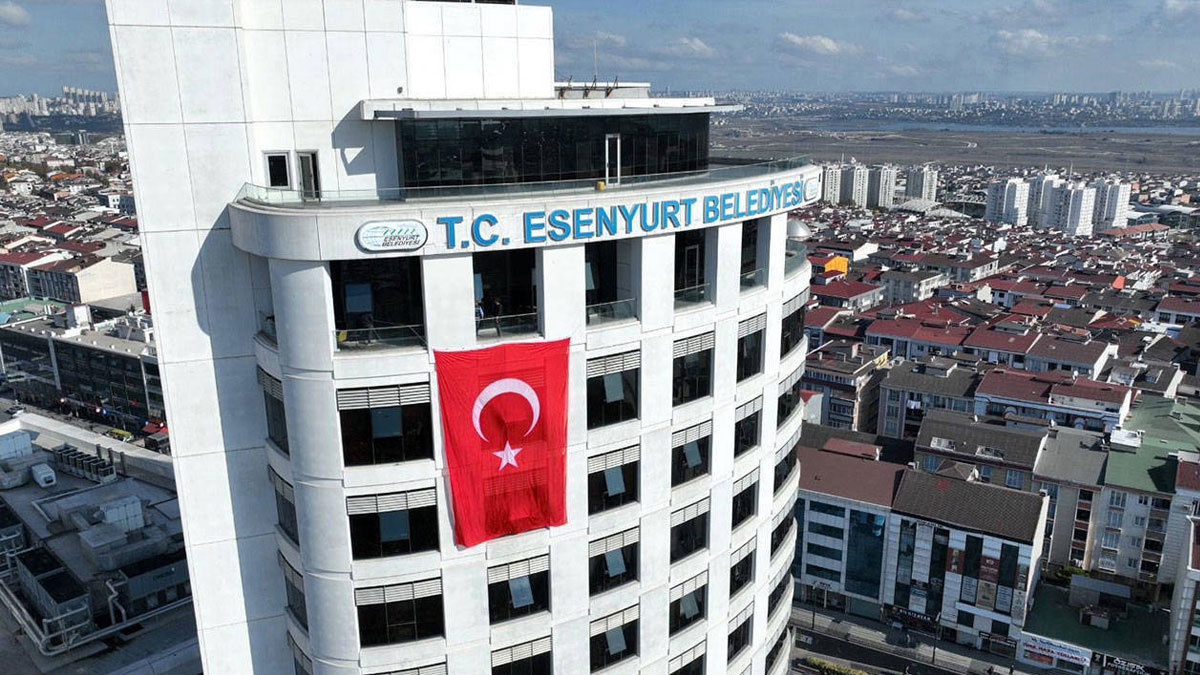 Esenyurt Belediyesi rüşvet soruşturmasında 17 şüpheliyi adliyeye sevk etti