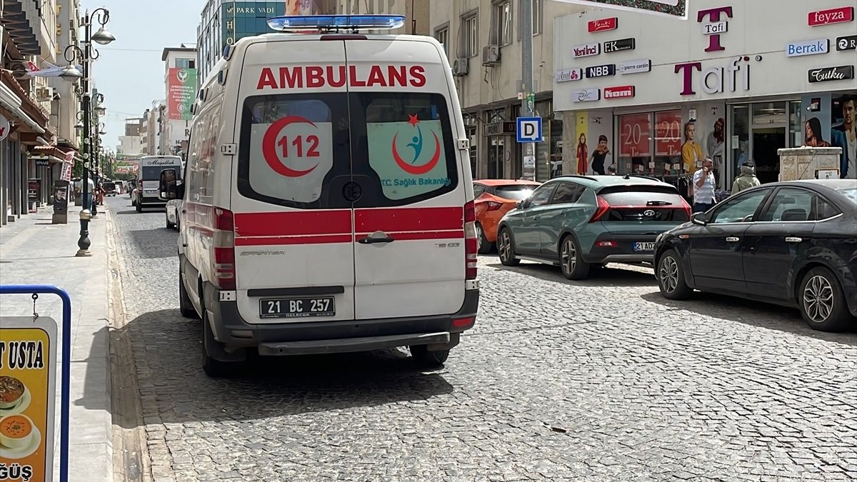 Diyarbakır’da silahlı saldırı: 2 yaralı, 1 gözaltı