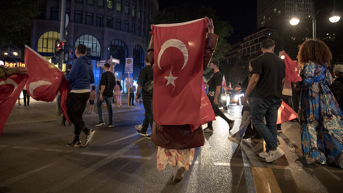 Avrupa'da Türklere bakış açısı kıtayı ikiye böldü