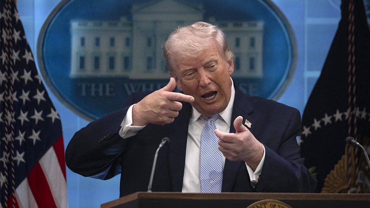 Trump Atlantik veya Pasifik Okyanusu'nun isimlerini de değiştirmek istiyor