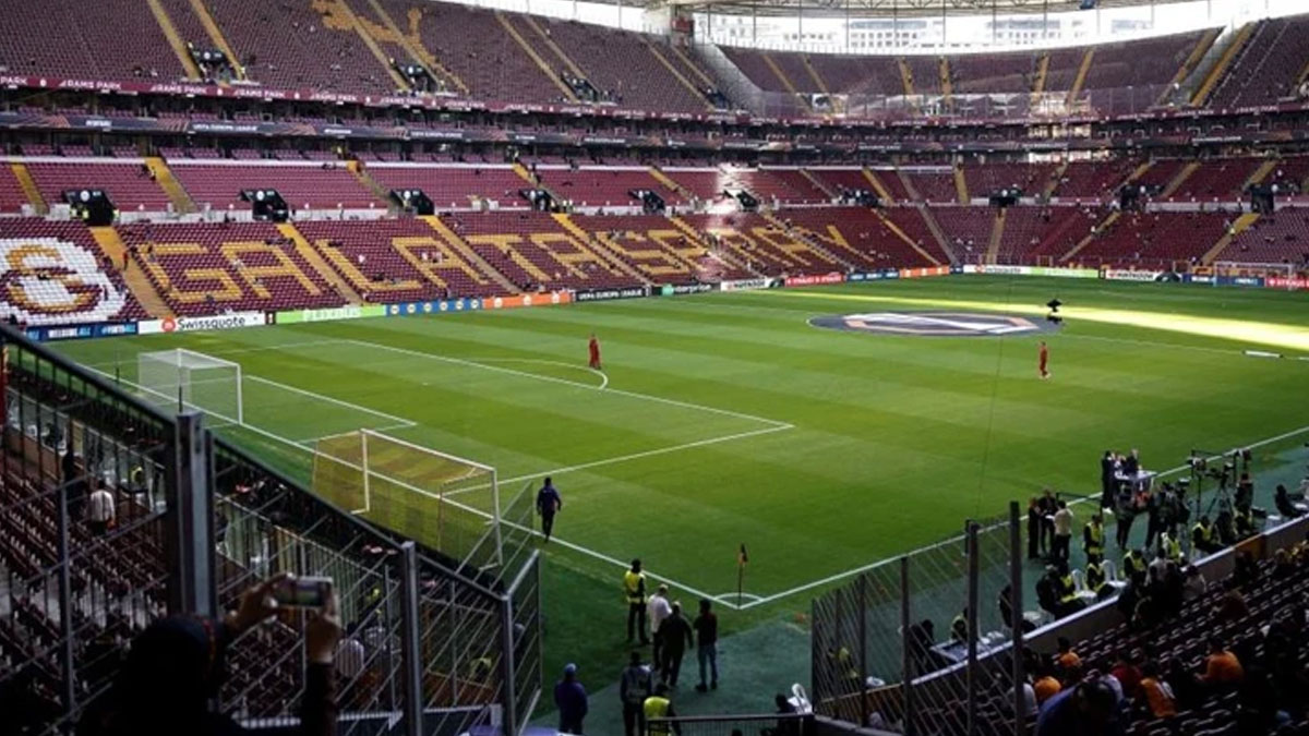 Galatasaray-Barcelona maçı öncesi bilet operasyonu: 9 gözaltı