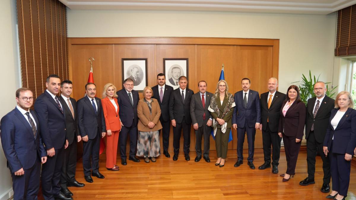 Başkan Tugay: İzmir’imizin otuz ilçesine en iyi hizmeti sağlayacağız