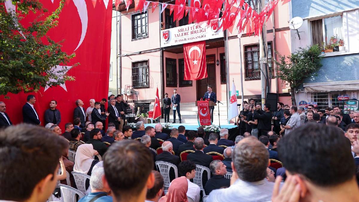 Başkan Vekili Biba: "Gayemiz, Bursa'nın güçlü mirasını gençlerimizin enerjisiyle buluşturmak"