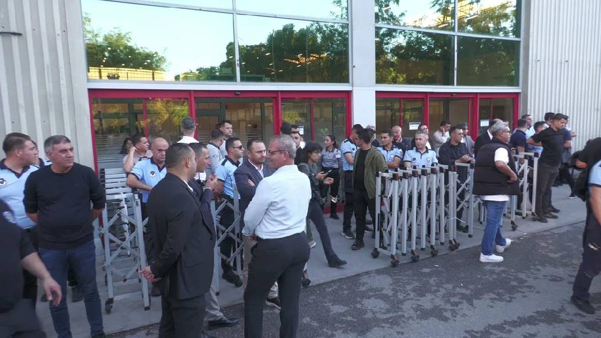 Cemil Tugay’ın AK Parti’ye geçişine tepki: Büyükşehir Meclisi toplanamadı