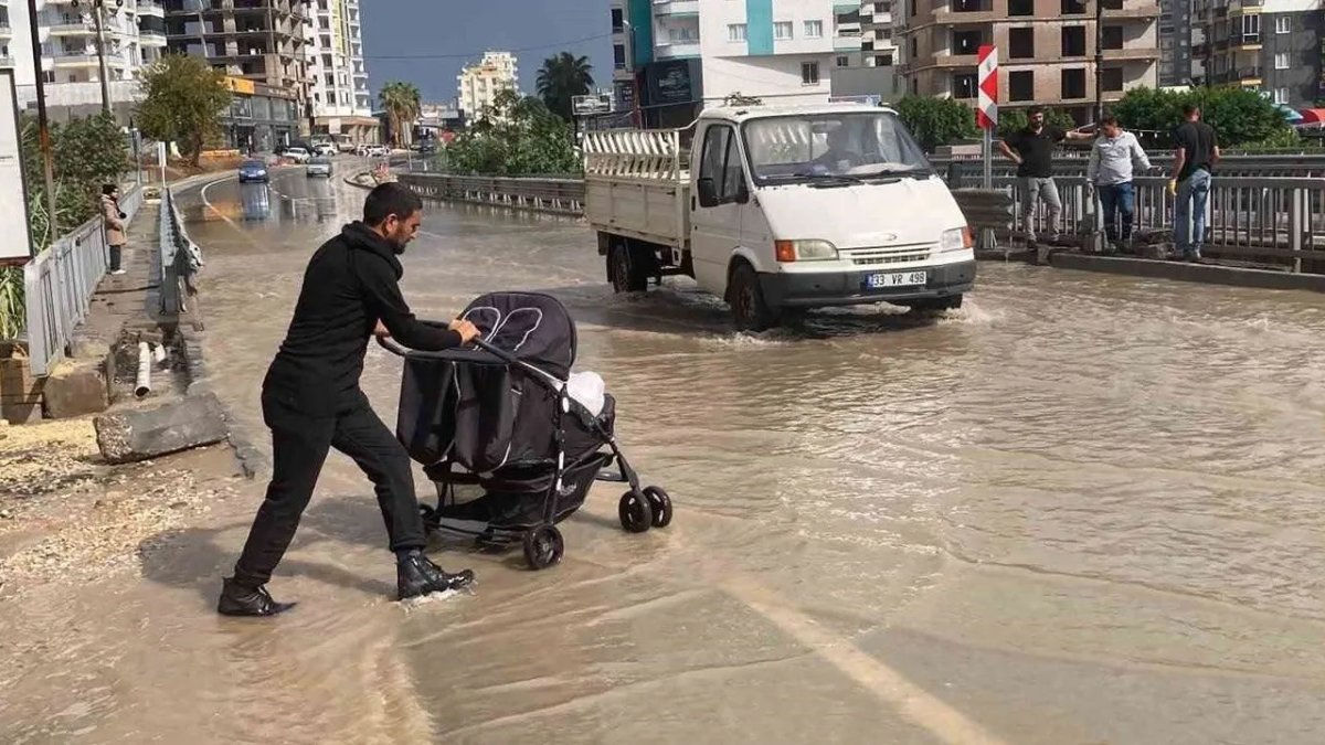 Mersin'de yarın okullar tatil mi? 13 Ekim Salı Mersin Valiliği açıklaması var mı?