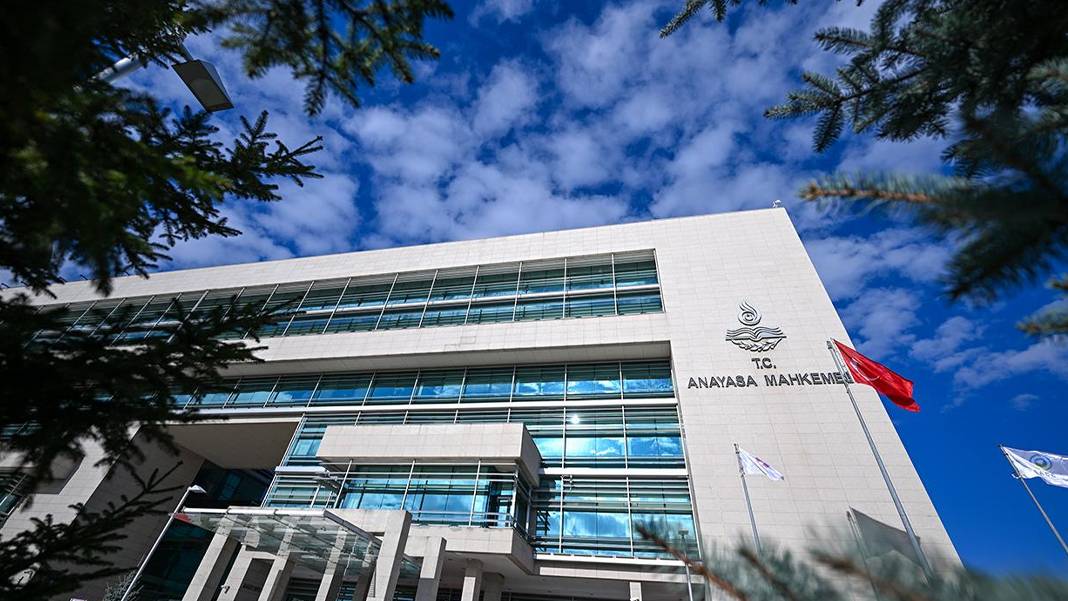 Anayasa Mahkemesi’nden emsal pasaport kararı: Hak ihlali hükmü verildi