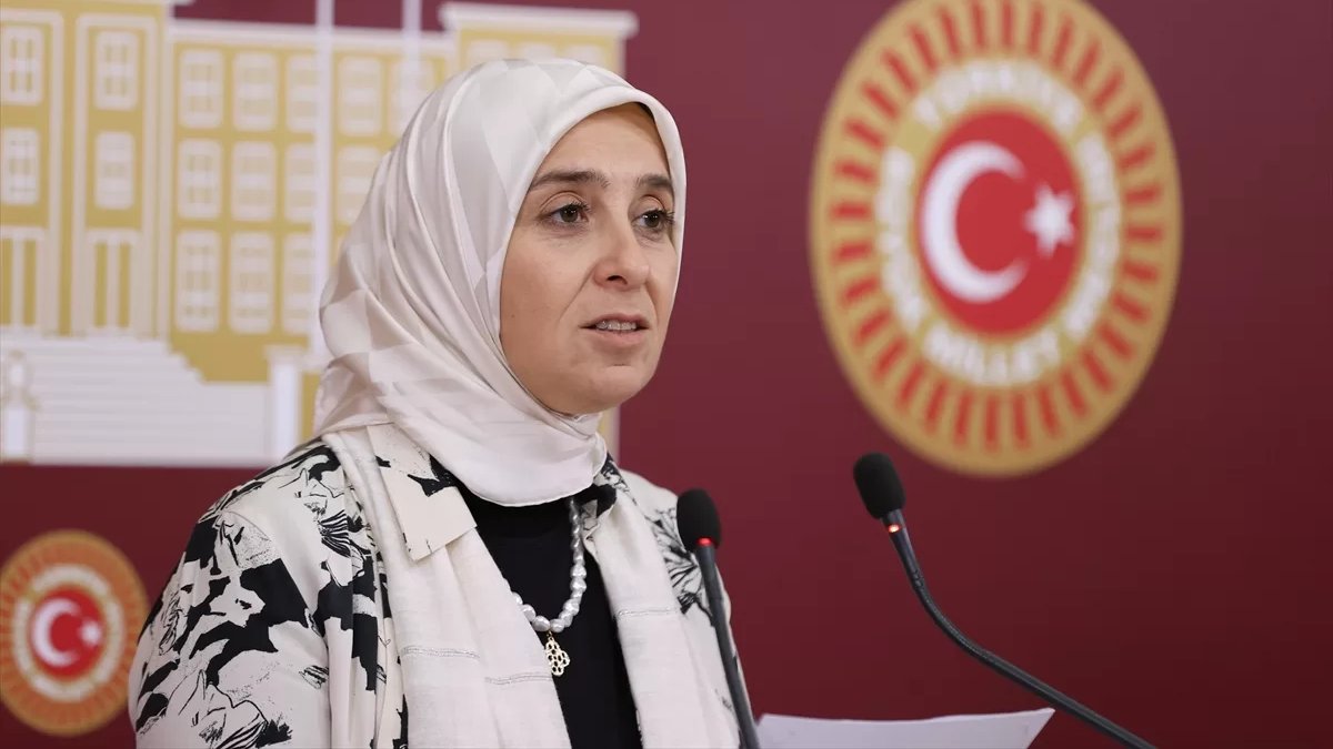 Azerbaycan'daki başörtüsü gerilimine DEVA'dan tepki: Kardeş toplumlar neden karşı karşıya getiriliyor?