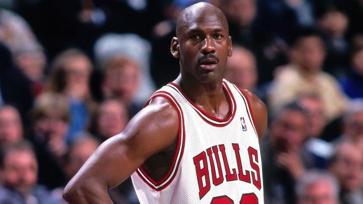 Michael Jordan'ın 'Son Dans' forması rekor fiyata satıldı