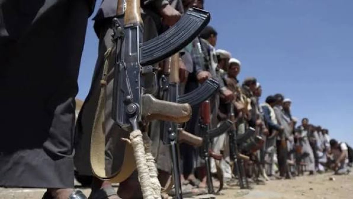 Husiler açıkladı: Sana'daki Yemen Petrol Şirketi tesisine hava saldırısı düzenlendi