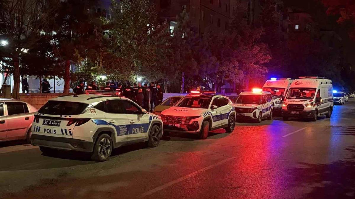 Kayseri'de aile faciası: Babasını bıçaklayarak öldürdü, ardından intihara kalkıştı