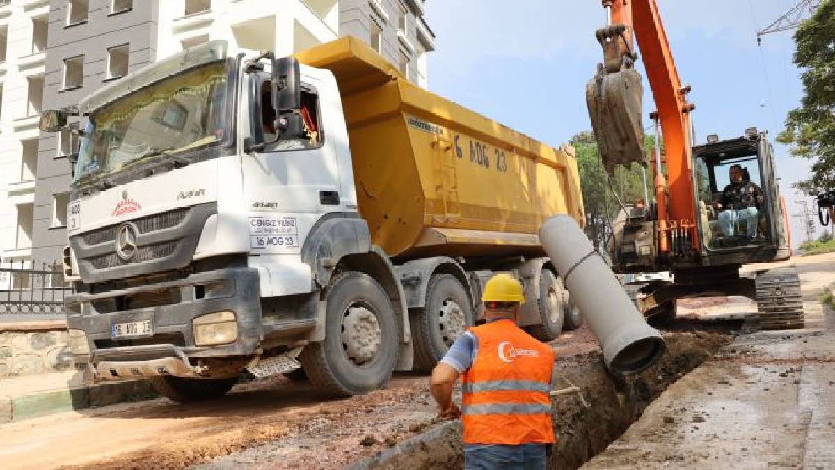 Büyükşehir'den kış öncesi altyapı mesaisi