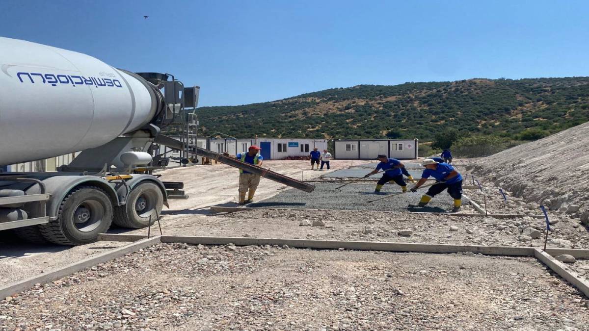 Dikili’ye tam teşekküllü sokak hayvanları kampüsü