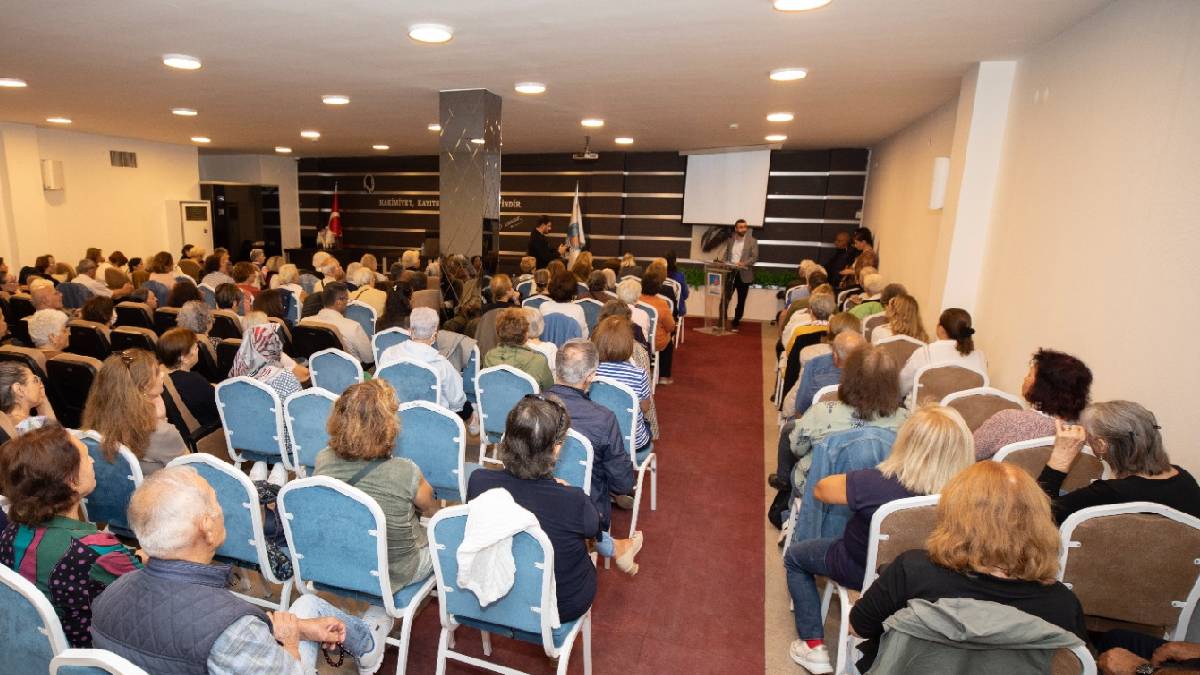 Narlıdere 3. Yaş Üniversitesi’nde ilk ders zili çaldı