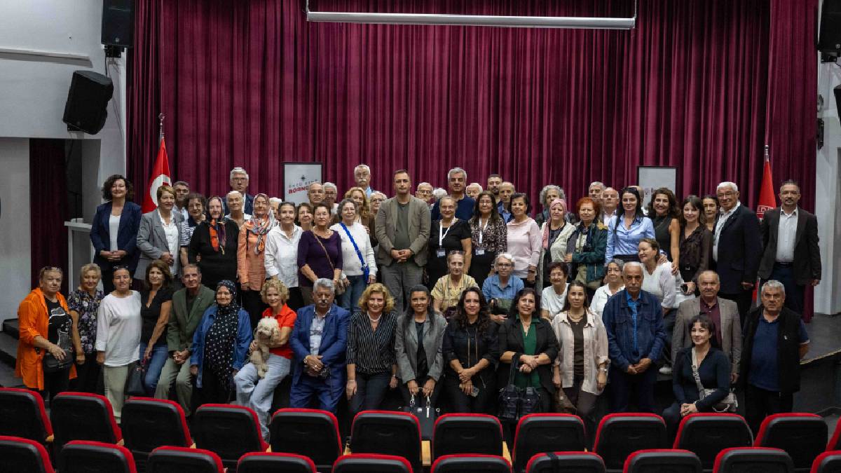 Bornova'da 3. Yaş Üniversitesi açıldı